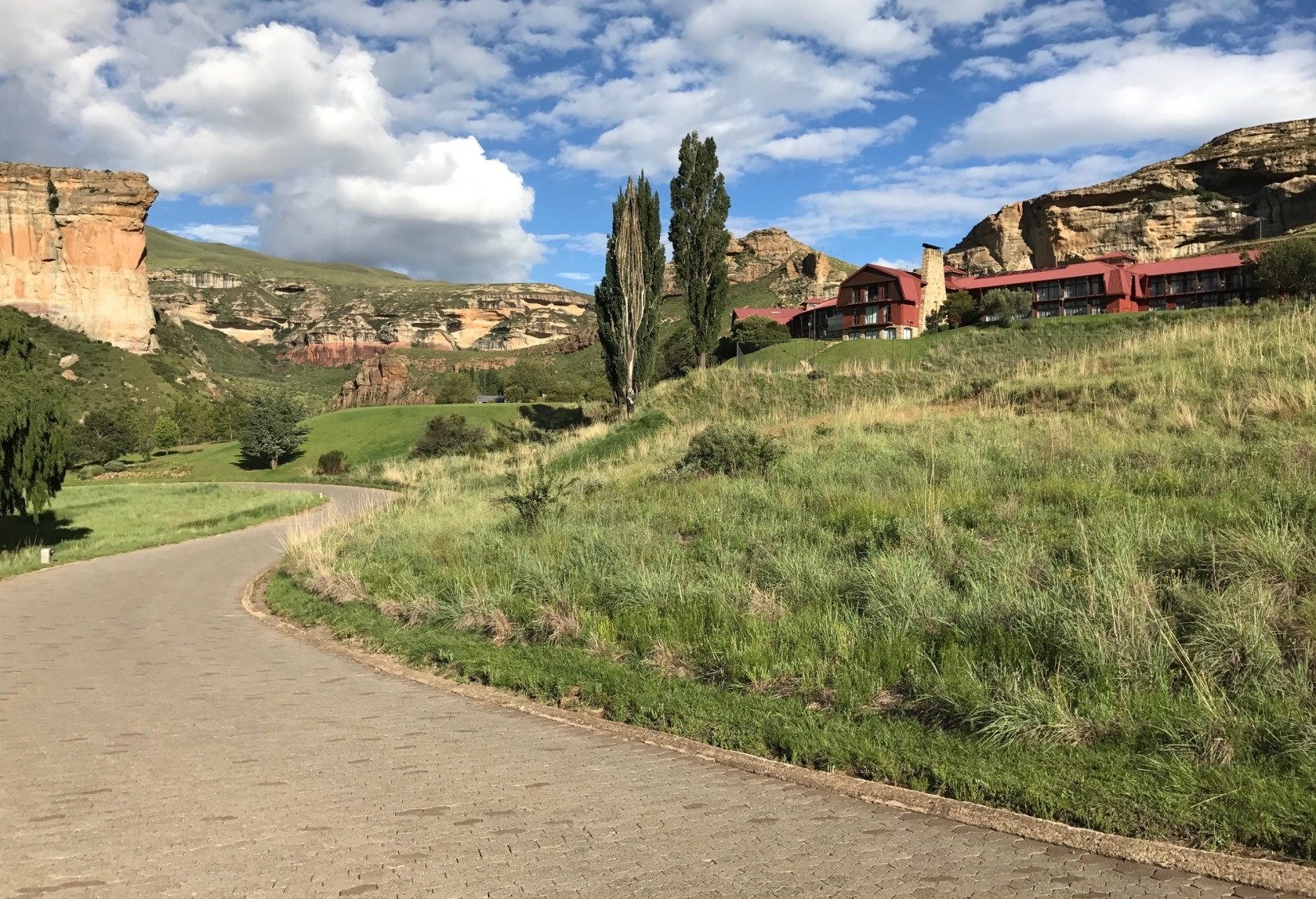 Golden Gate Hotel & Chalets (SANParks) — Clarens