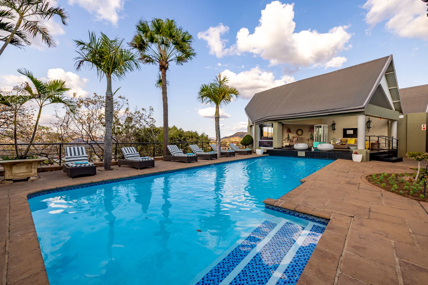 Loerie's Call Guest House & Francolin Lodge — Mbombela (Nelspruit)