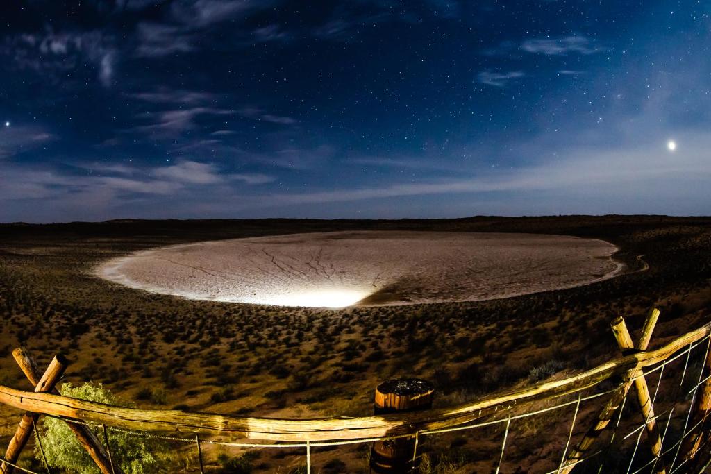 !Xaus Lodge — Kgalagadi Transfrontier Park (via Twee Rivieren)